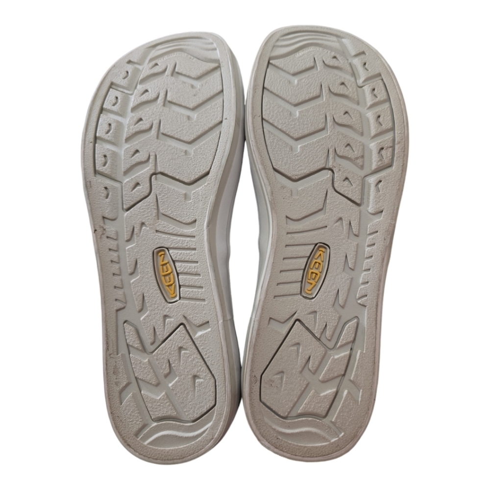 Keen Elsa Canvas Slip-On Shoes 9.5 Beige Tan Outdoor Comfort Cushion - Picture 7 of 7